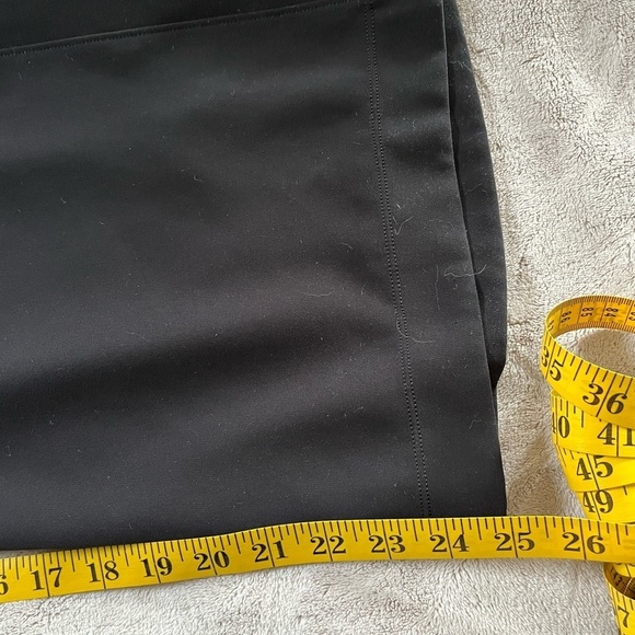 Lululemon Black Loose Fitting Ankle Length Pull on Pants Elastic Waist Ties 6 - Picture 9 of 9